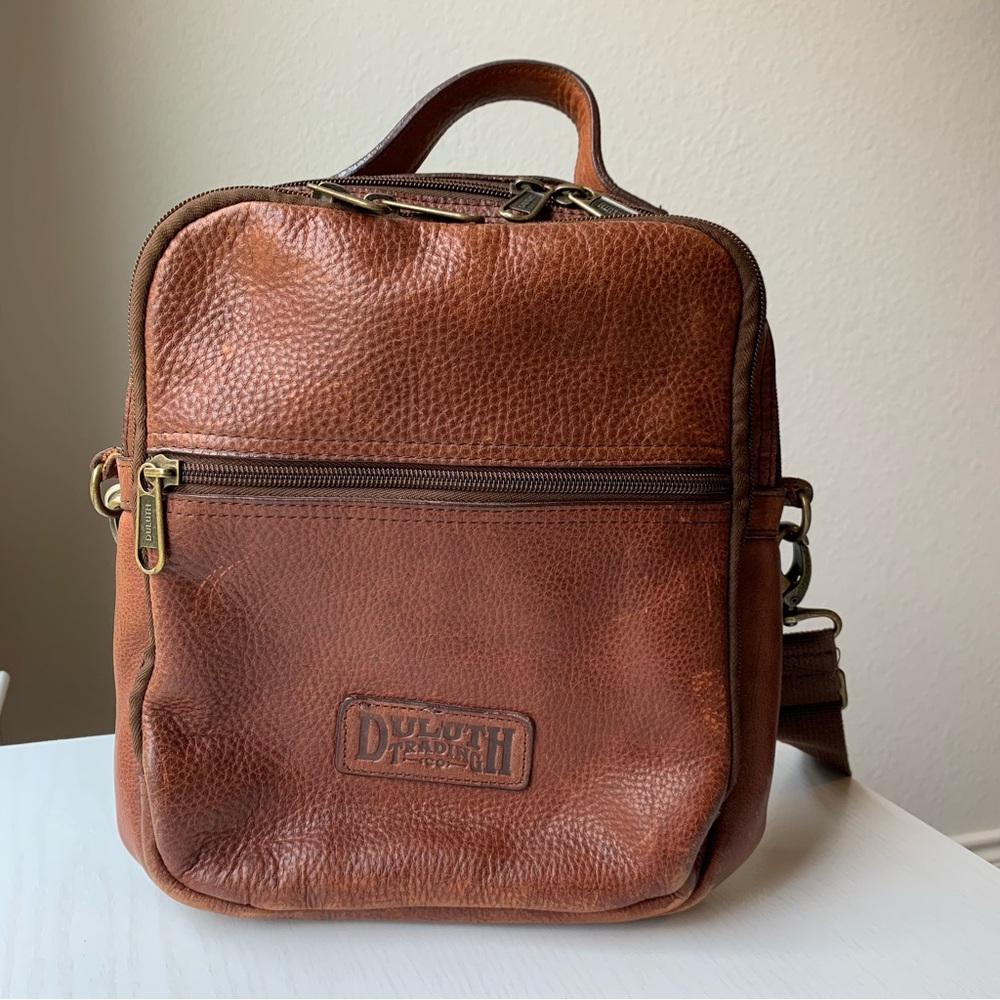 Duluth Trading Co Organizer Leather Travel Crossbody Bag